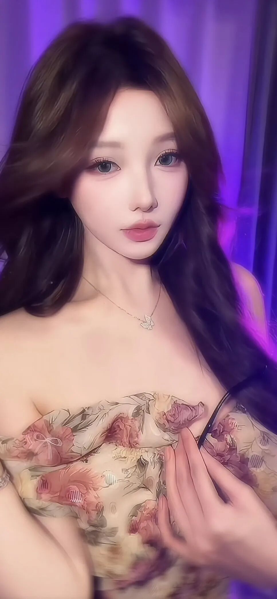 米娜畅聊酒吧趣事,称有个姐妹被问隐私问题,居然直言橡胶过敏!称对方敢说自己都不敢听!