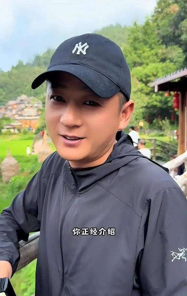 600万粉丝爱国网红移民被曝,双面人设崩塌