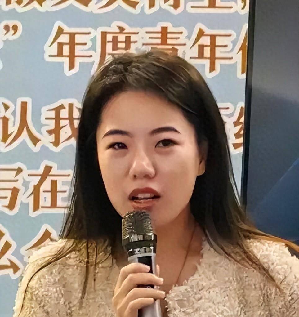 蒋方舟学位被撤风波:沈星力挺反被扒,底线在哪