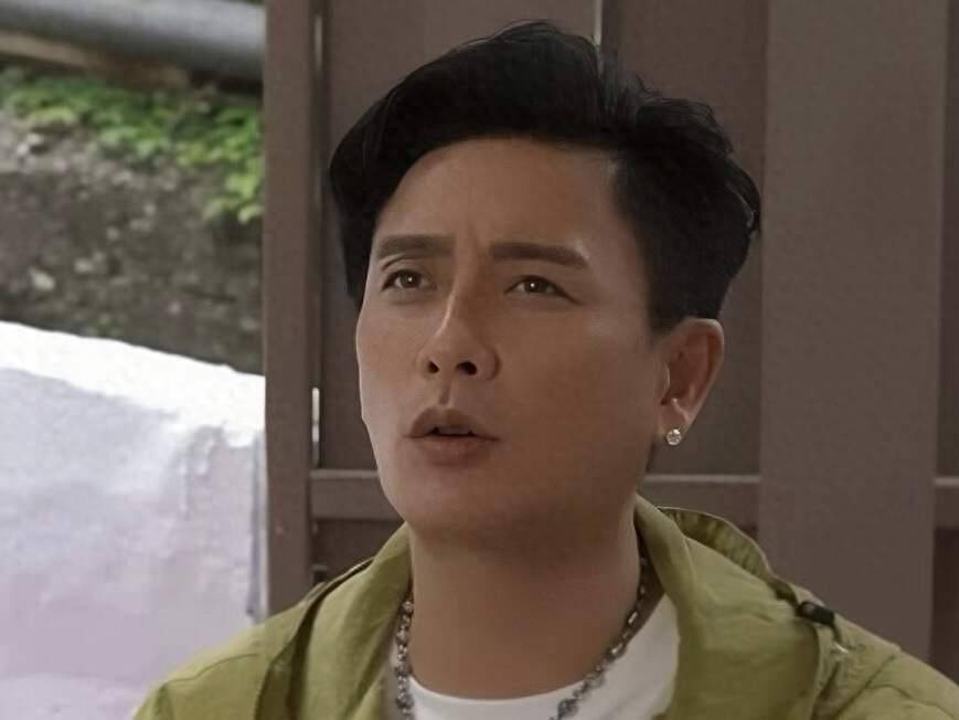 黄宗泽不婚原因曝光:因父母离异 计划花光积蓄