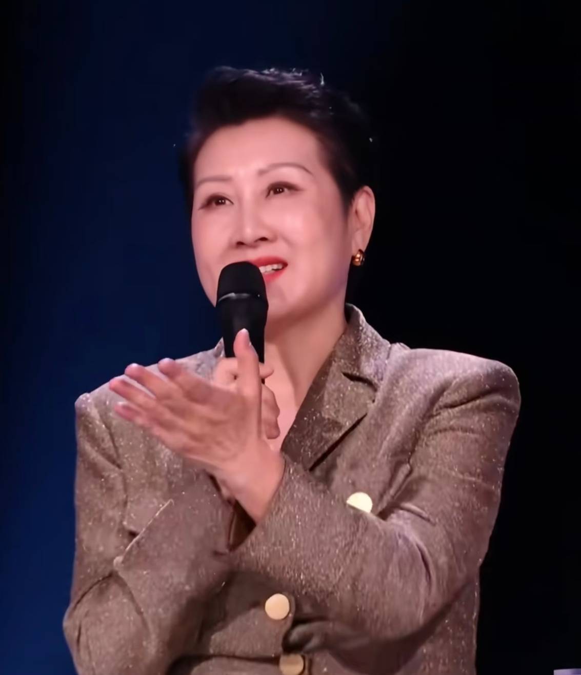 戏子误国!2026年刚过半4位明星塌房,不值得同情