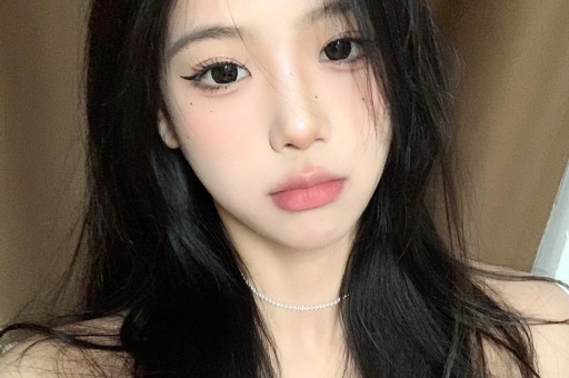 檀健次人设崩塌 送红包示弱女网红 复出失控