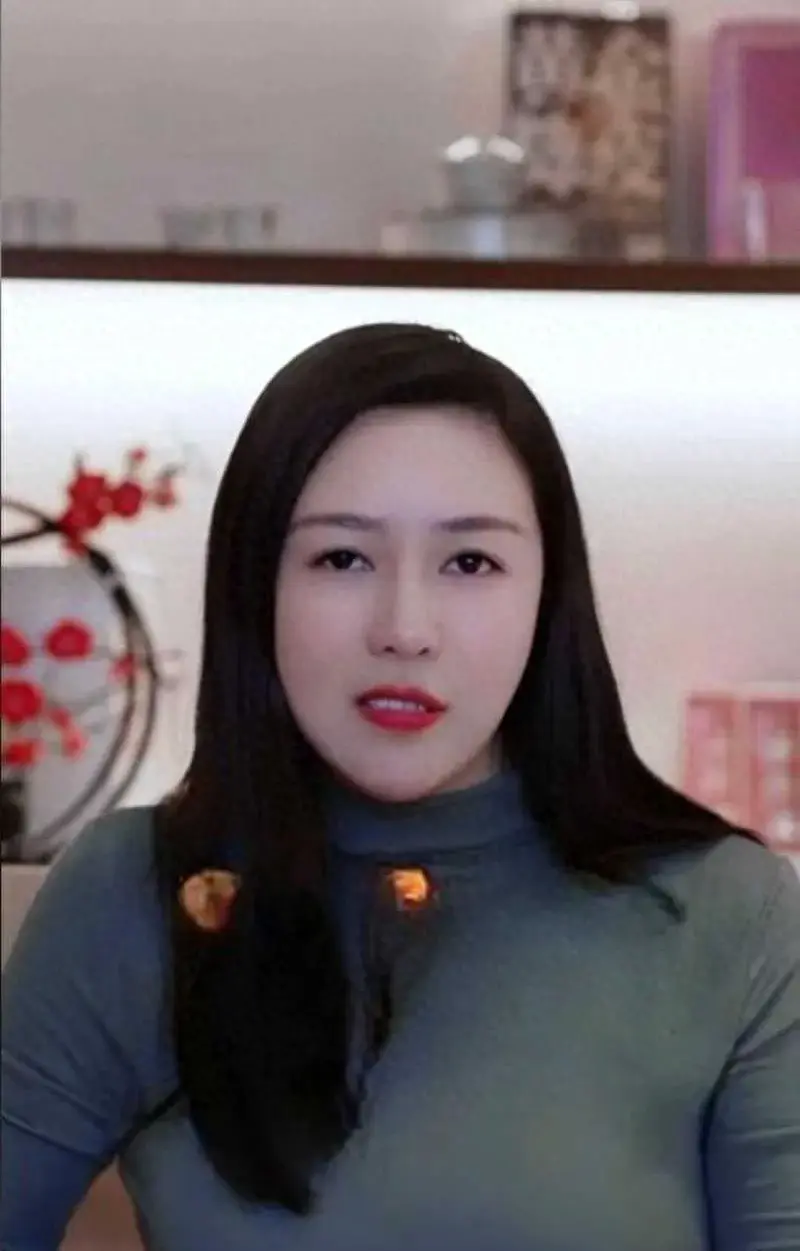 黄怡然洗面奶事件引爆网络,画面美到让人窒息!
